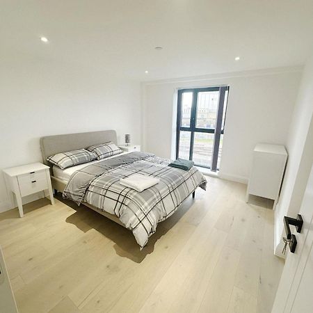 Luxury Modern Flat Near Center Apartment ลอนดอน ภายนอก รูปภาพ