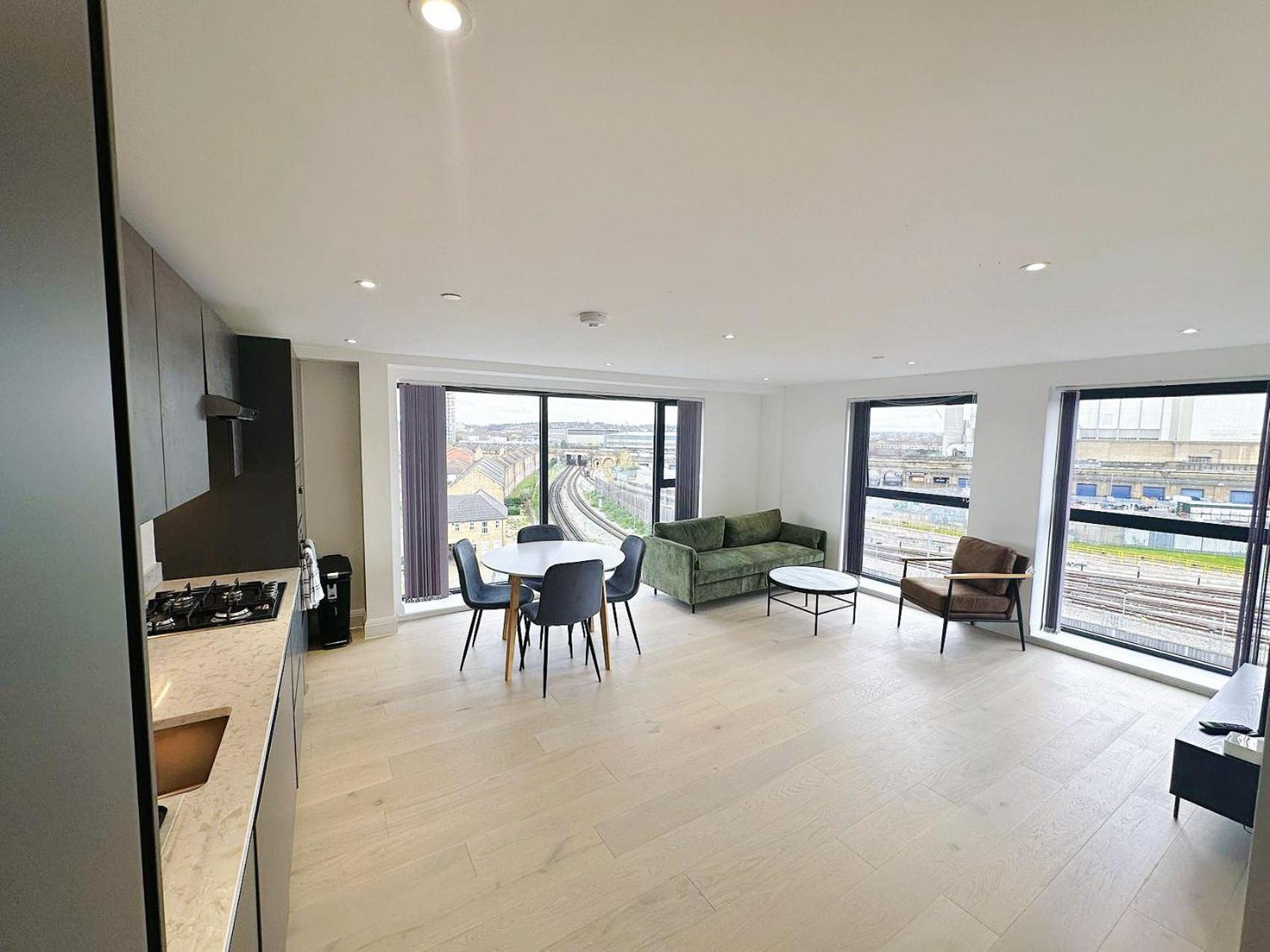 Luxury Modern Flat Near Center Apartment ลอนดอน ภายนอก รูปภาพ