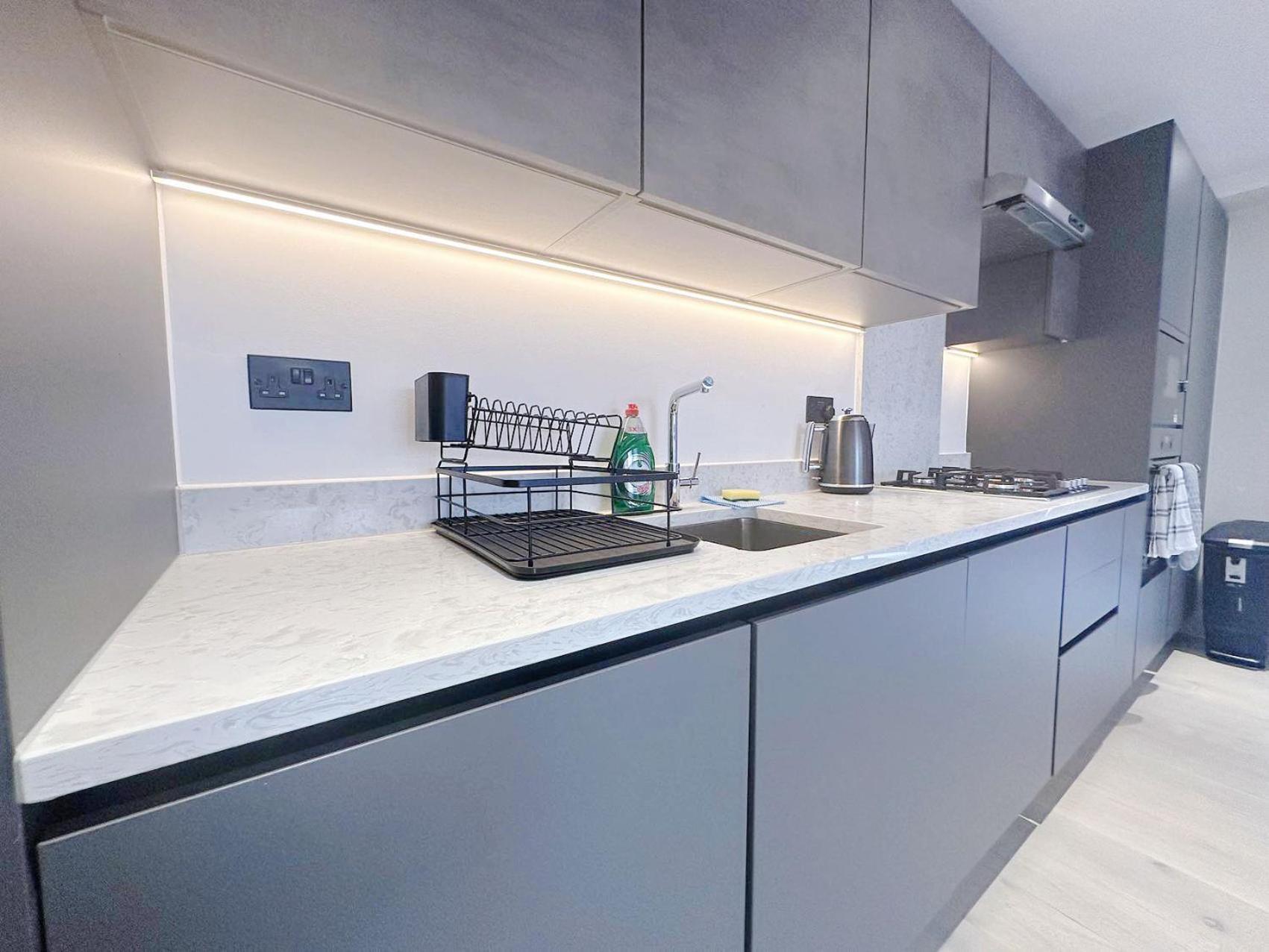Luxury Modern Flat Near Center Apartment ลอนดอน ภายนอก รูปภาพ